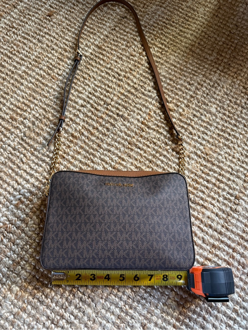 ⚜️ MICHAEL KORS SIGNATURE LOGO CROSSBODY BAG BROWN MONOGRAM GOLD CHAIN ⚜️ - Picture 5 of 14